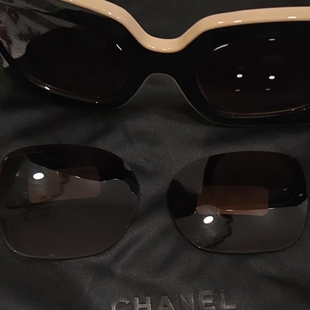 CHANEL Elegant Black and Cream Sunglasses - Picture 6 of 6